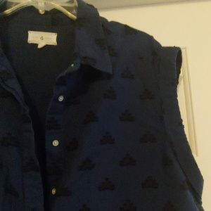 Sleeveless button up